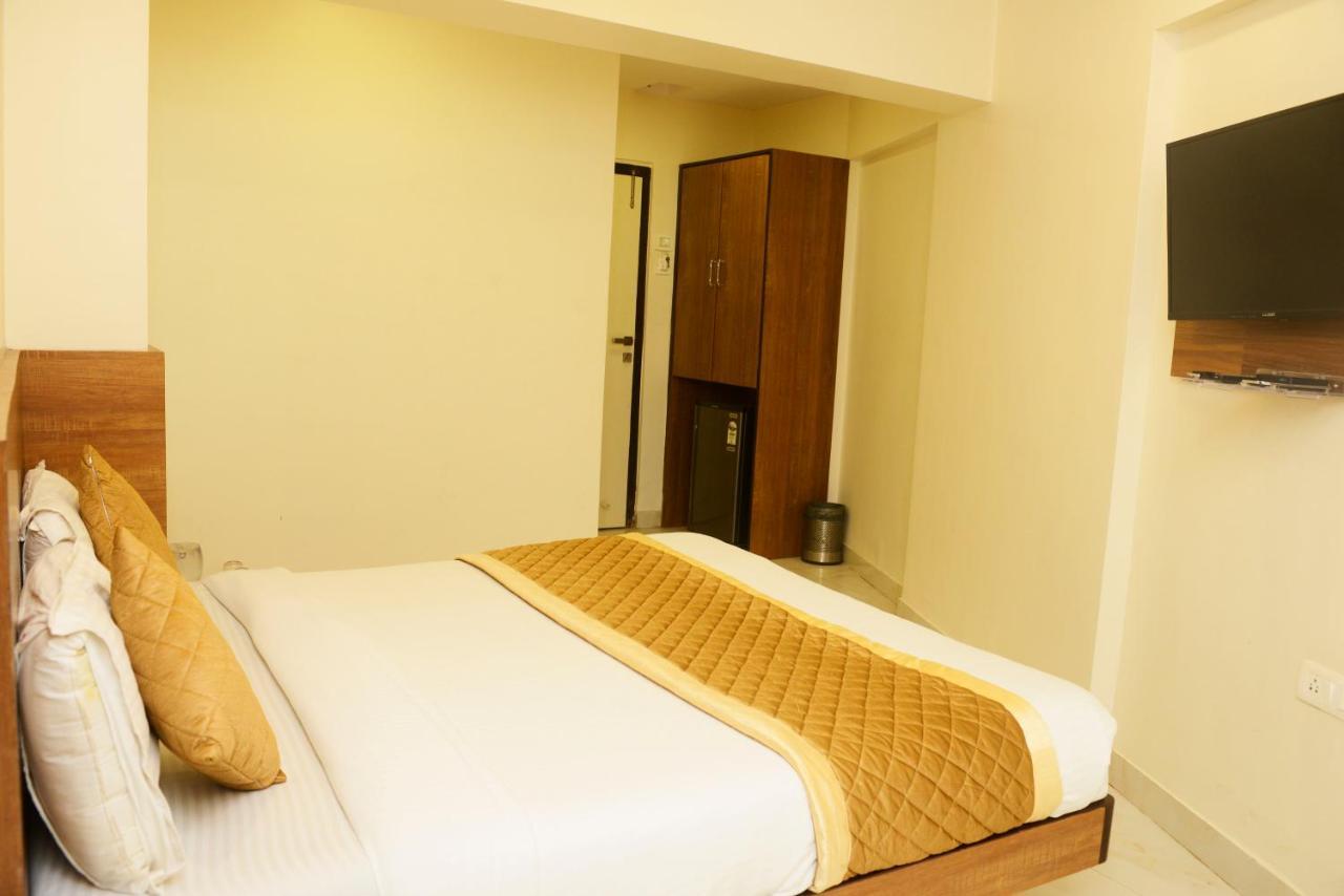 Hotel Ashyana - Near To Grant Road Station 孟买 外观 照片
